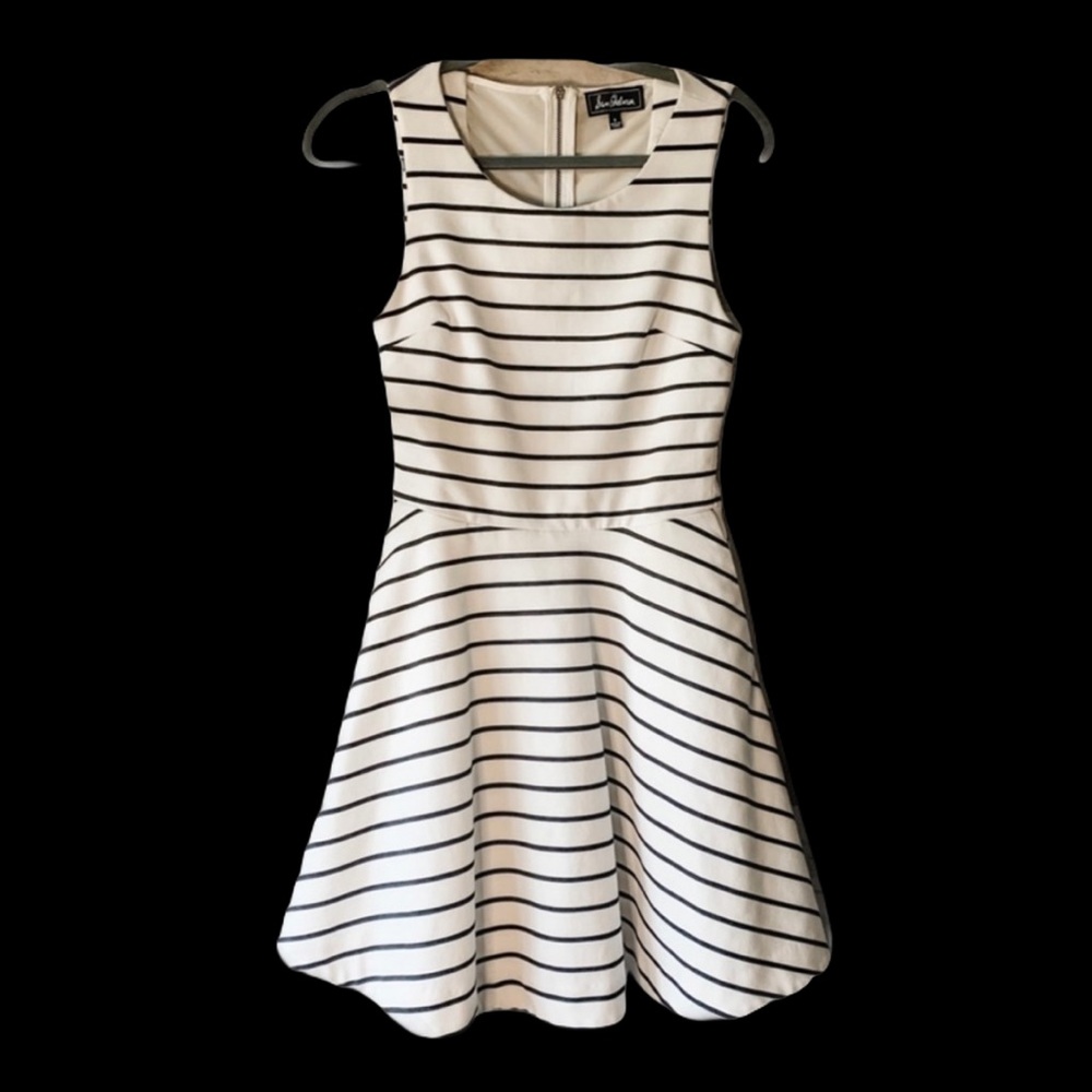 Sam Edelman black & white stripe a-line dress sz 8